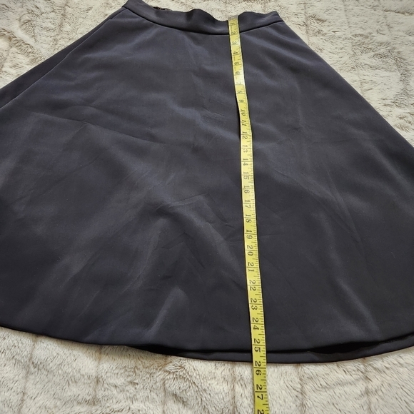 SIZE 4 skirt A-line Flared  Black color BANANA REPUBLIC - Picture 10 of 11